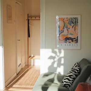 Beautiful Design Studio In The Heart Of Kallio Apartamento